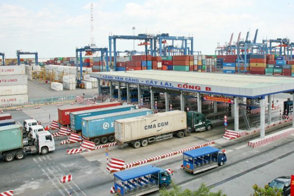 Thủ tục rút container hàng xuất ra khỏi cảng